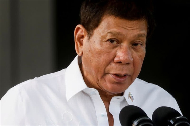 Tổng thống Philippines cấm nội các thảo luận công khai về Biển Đông - Ảnh 1.