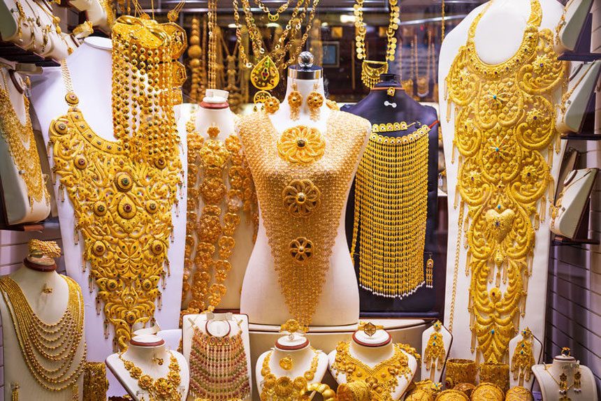 Khu chợ bày bán hàng tấn vàng, &quot;mặc cả&quot; như mua rau ở Dubai - Ảnh 3.