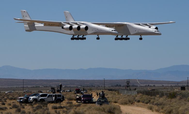 Máy bay lớn nhất thế giới trở lại bầu trời sau 2 năm 'ở ẩn' - Ảnh 5.