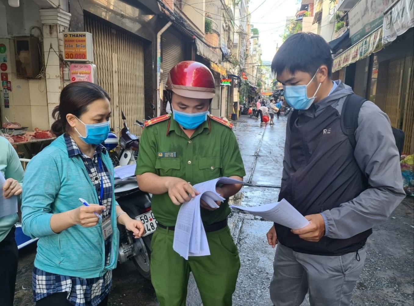 Truy vết tại hẻm ở đường Nguyễn Đình Chiểu nơi quán Bánh canh của 3 mẹ con dương tính SARS-CoV-2.jpg
