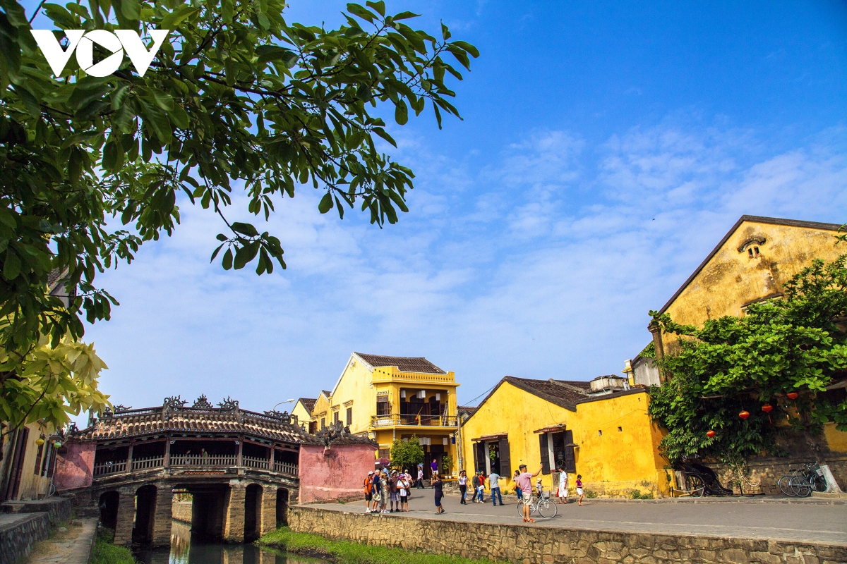 Việt Nam lọt top 10 địa điểm lý tưởng để sống xa nhà - Ảnh 1.