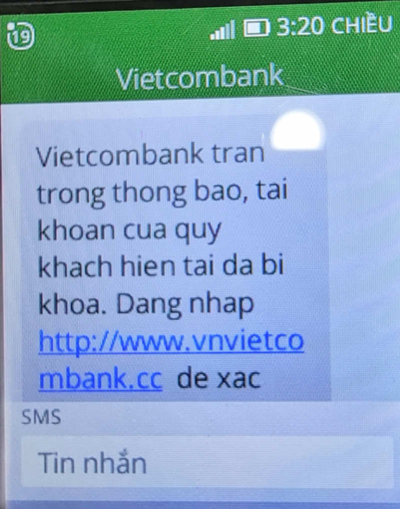 Vietcombank cảnh báo hiện tượng mạo danh tin nhắn thương hiệu - Ảnh 1.