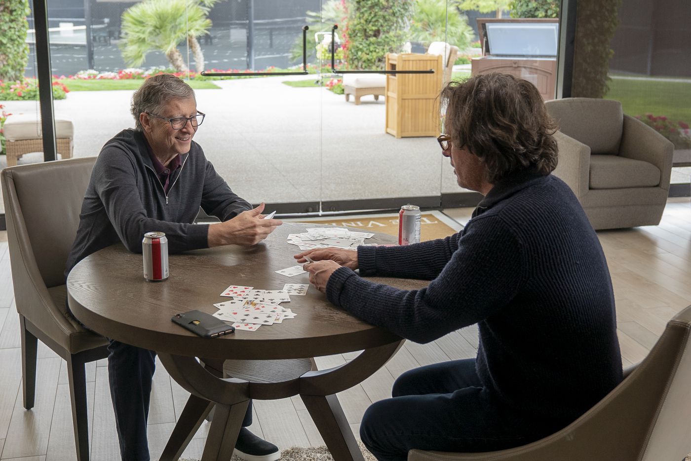 Trong hai tuần, hình ảnh đẹp đẽ của Bill Gates tan vỡ - Ảnh 2.