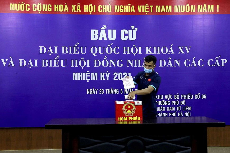 Hình ảnh ấn tượng của ĐTQG và U22 Việt Nam trong ngày bầu cử - Ảnh 8.