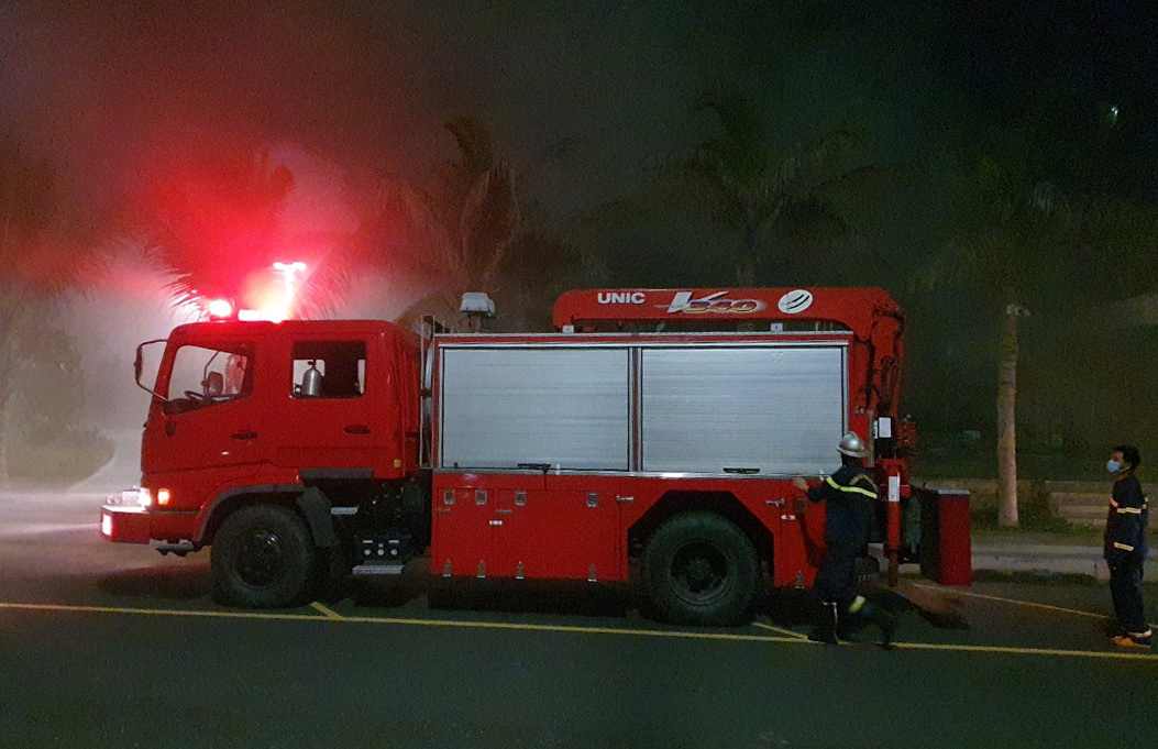 Phú Yên: Cháy lớn tại quán bar Sands Bay thuộc dự án Khu nghỉ dưỡng Rosa Alba Resort  - Ảnh 7.