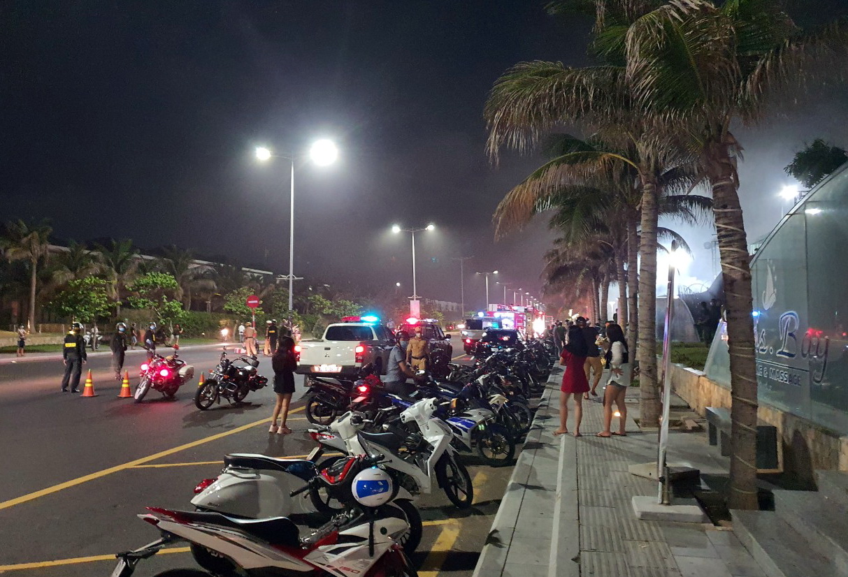 Phú Yên: Cháy lớn tại quán bar Sands Bay thuộc dự án Khu nghỉ dưỡng Rosa Alba Resort  - Ảnh 4.