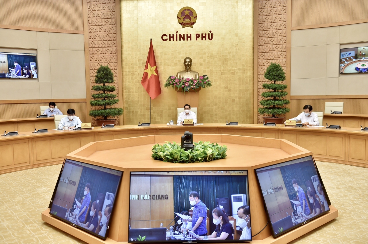 Thủ tướng: Mục tiêu cao nhất lúc này là đẩy lùi dịch bệnh ở Bắc Giang, Bắc Ninh - Ảnh 2.