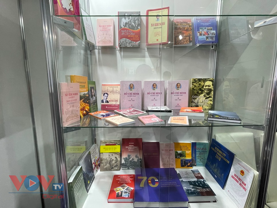 Việt Nam tham gia Triển lãm sách quốc tế Saint.Petersburg lần thứ XVI - Ảnh 3.