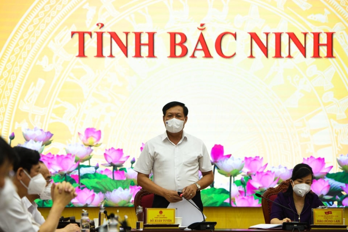 100% người dân Bắc Ninh đi khám bệnh được test nhanh COVID-19 - Ảnh 1.