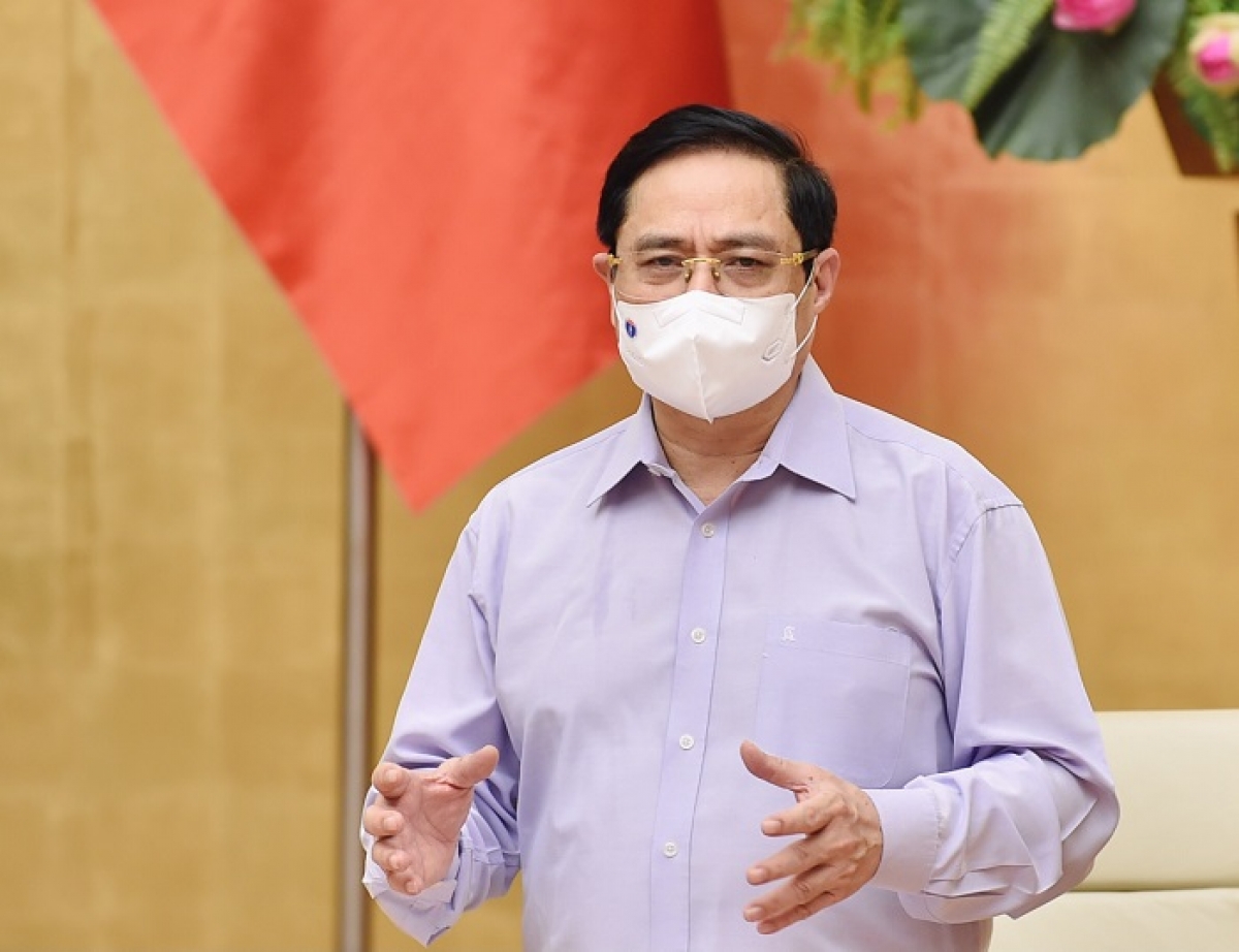 Thủ tướng Phạm Minh Chính trực tiếp thị sát và làm việc tại 'tâm dịch' Bắc Giang - Ảnh 2.