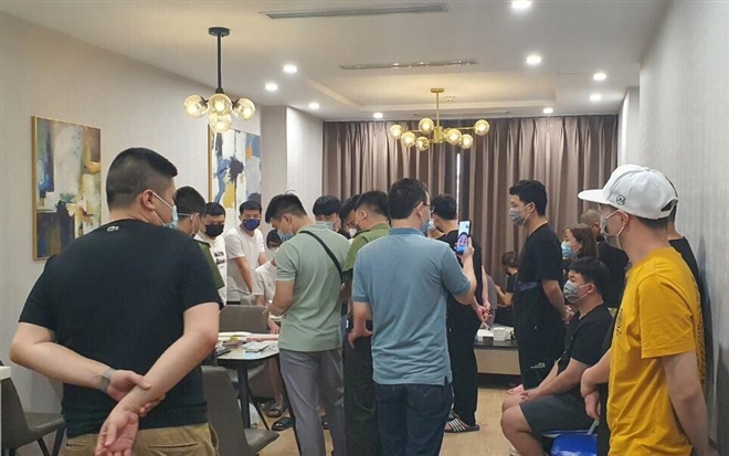 Công an điều tra 50 người Trung Quốc nhập cảnh trái phép, thuê chung cư ở Hà Nội - Ảnh 1.