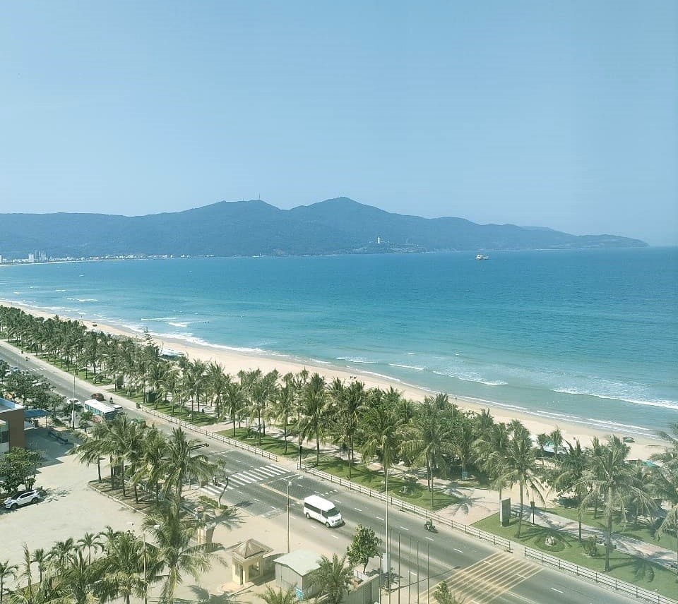 Hai bãi biển đẹp nhất châu Á ở Việt Nam - Ảnh 2.