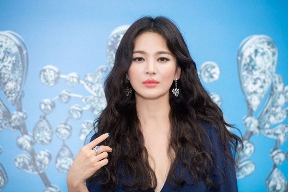 Song Hye Kyo kiếm bộn tiền hậu ly hôn từ đâu? - Ảnh 2.