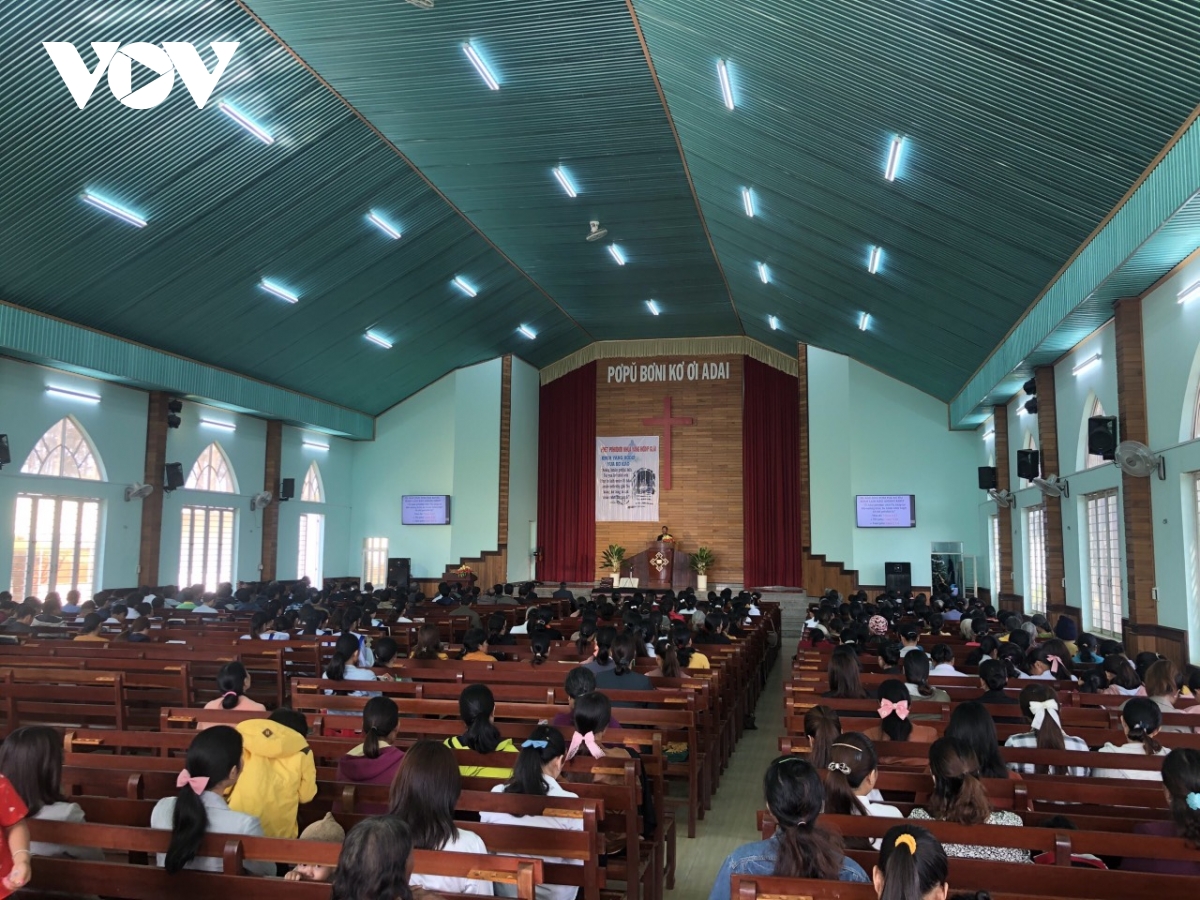 Việt Nam không thể 'cấp phép cho tất cả các nhóm tôn giáo hoạt động một cách tự do' - Ảnh 1.