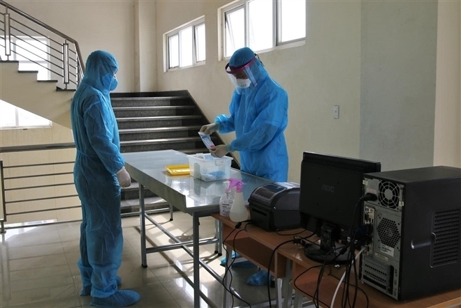 Hà Nội: Một bác sĩ bệnh viện tuyến Trung ương dương tính với SARS-CoV-2 - Ảnh 1.