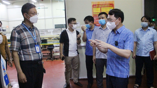 Bắc Giang: Công nhân Khu Công nghiệp Vân Trung liên tiếp dương tính SARS-CoV-2 - Ảnh 2.