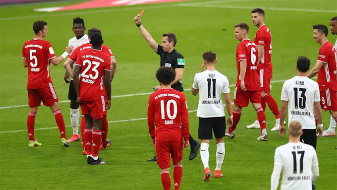 Kết quả Bayern Munich 6-0 M'Gladbach: Bayern mừng chức vô địch Bundesliga bằng cơn mưa bàn thắng - Ảnh 1.