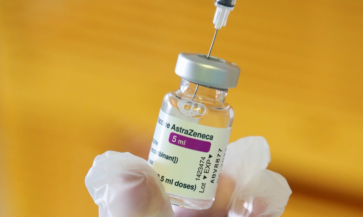 Lợi ích của vaccine AstraZeneca lớn hơn rất nhiều so với rủi ro - Ảnh 1.