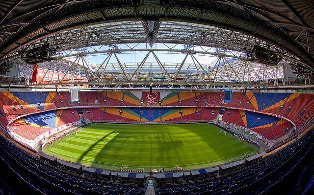 Chiêm ngưỡng 11 sân vận động tổ chức các trận đấu tại EURO 2020 - Ảnh 9.