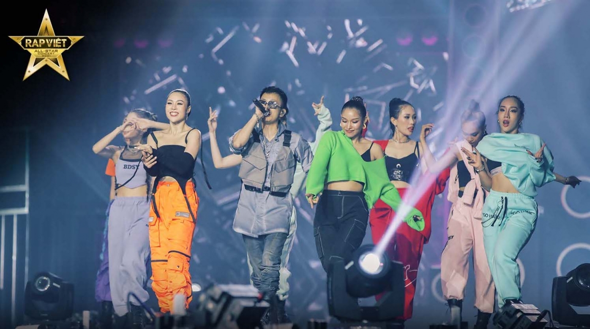 Concert 'Rap Việt All-Star' chính thức được công chiếu trên YouTube - Ảnh 1.