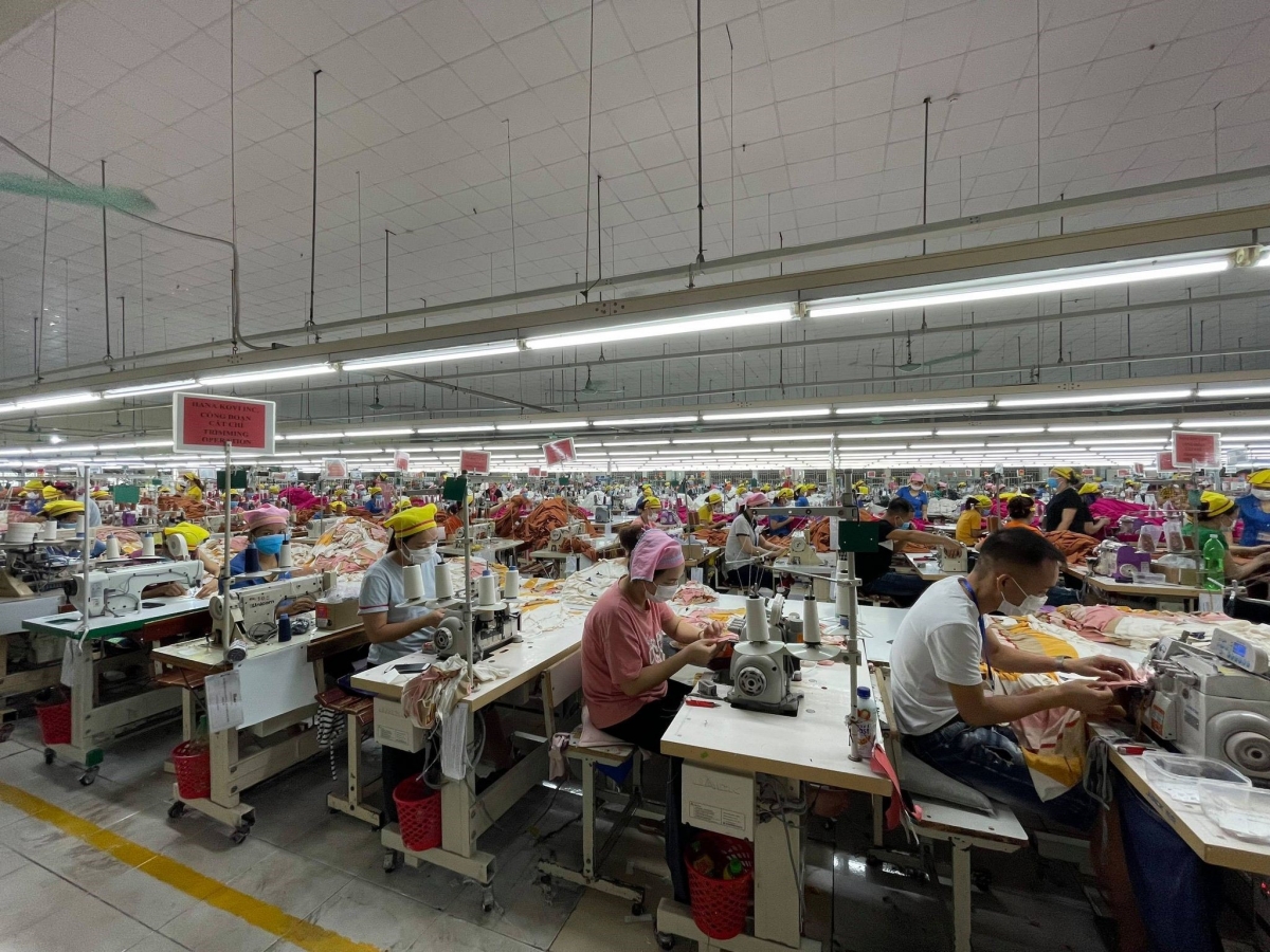 Gần 10.000 công nhân, với hơn 15 doanh nghiệp tại Bắc Giang trở lại hoạt động - Ảnh 1.