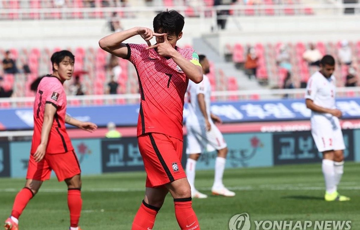 Son Heung-min ghi bàn, Hàn Quốc giúp Việt Nam tiến gần vòng loại cuối - Ảnh 1.