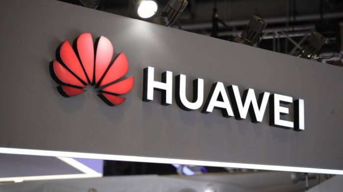 Tổng thống Romania bất ngờ ký luật cấm Huawei tham gia vào mạng 5G - Ảnh 1.