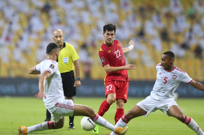 Kết quả UAE 2-3 Việt Nam: ĐT Việt Nam vào vòng loại thứ ba World Cup 2022 - Ảnh 2.