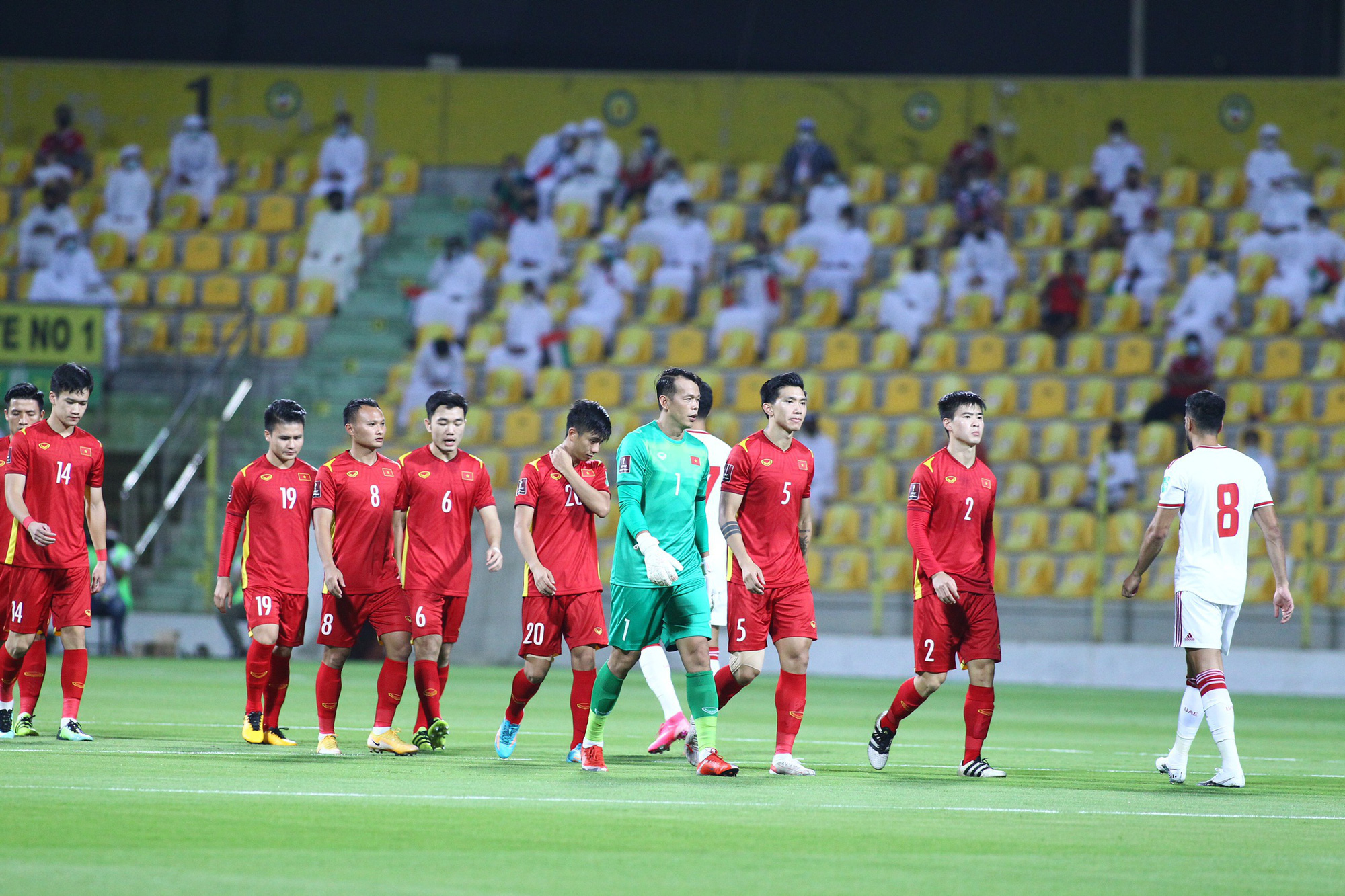 Cầu thủ tuyển Việt Nam hào hứng trước giờ về nước - Ảnh 7.