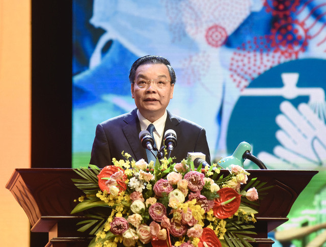 Tân Hoàng Minh Group trao tặng 20 tỷ đồng cho quỹ vaccine TP Hà Nội - Ảnh 3.