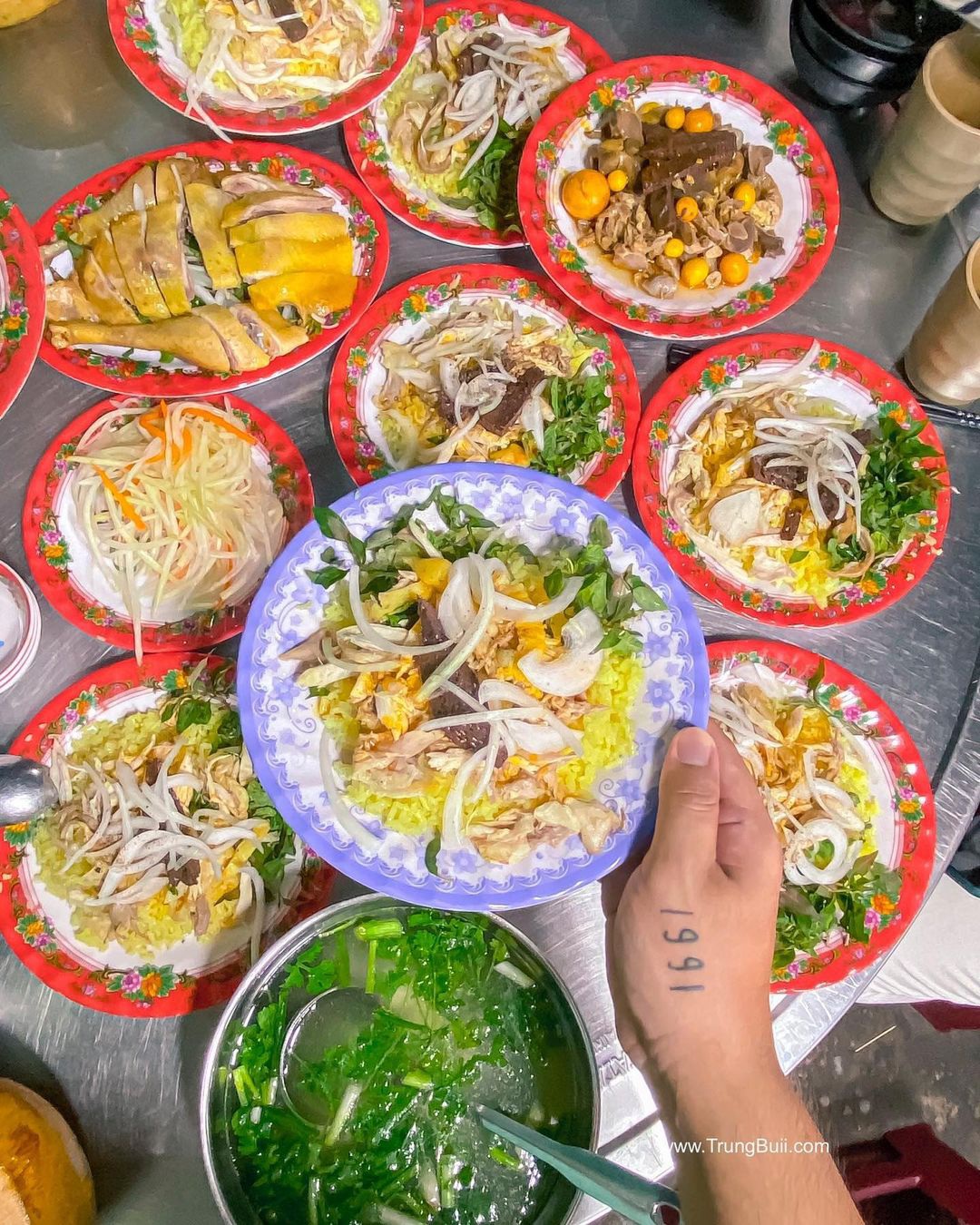 5 món cơm đặc sản 'nghe tên là biết ngon' của Việt Nam - Ảnh 5.