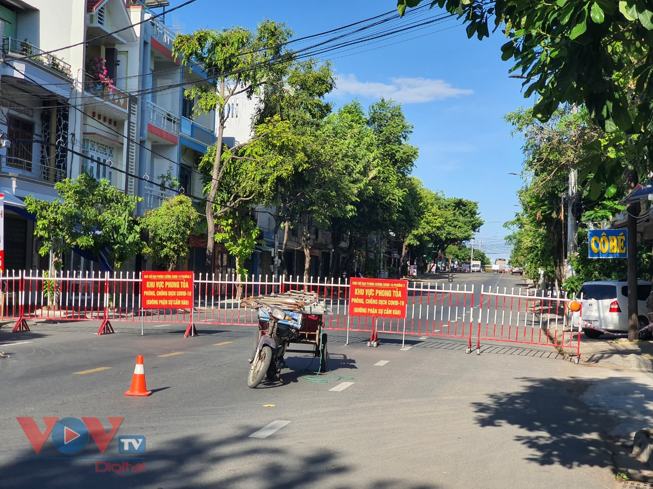 Cơ quan chức năng phong tỏa tại phường 2 thành phố Tuy Hòa.jpg
