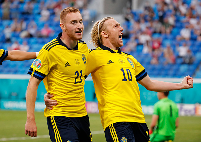 Kết quả Thụy Điển 3-2 Ba Lan: Mình Lewandowski tỏa sáng là chưa đủ - Ảnh 2.