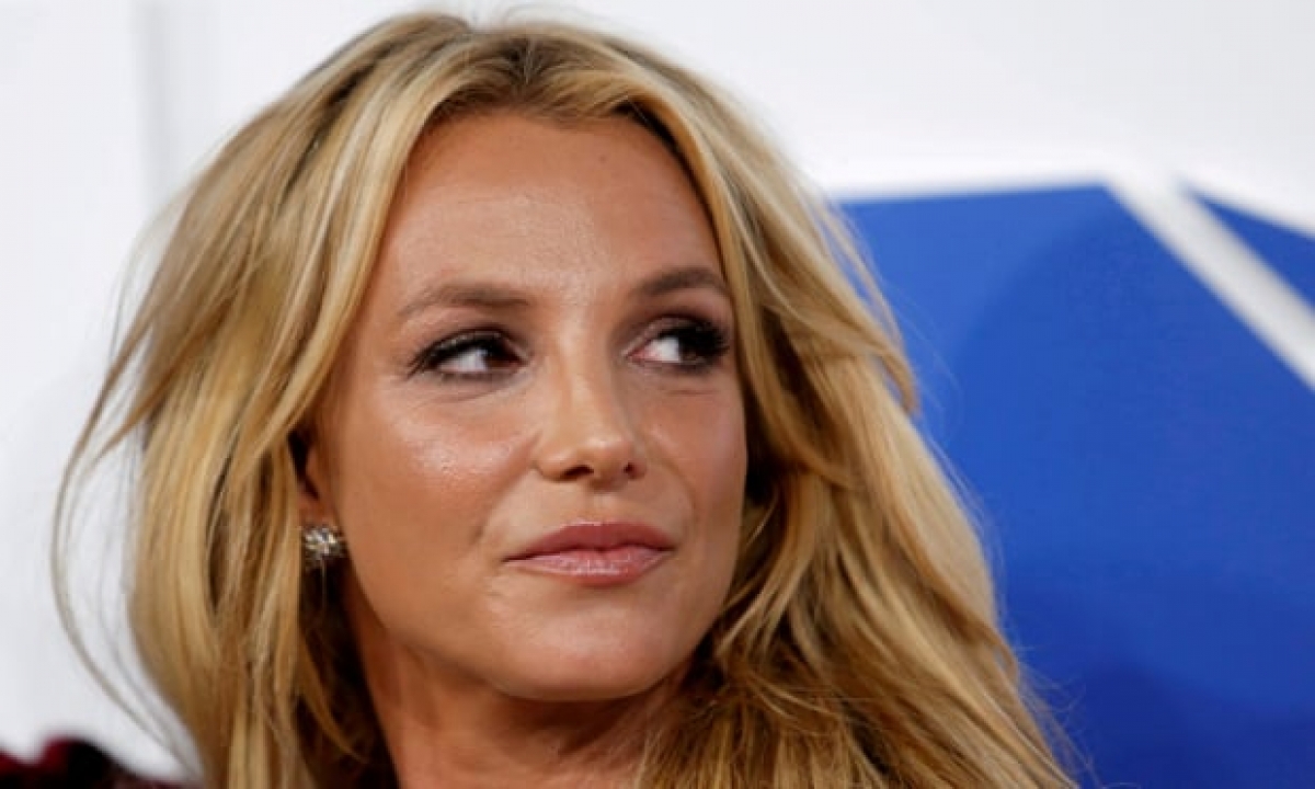 Britney Spears lên tiếng sau tuyên bố chấn động: 'Xin lỗi vì đã giả vờ rằng tôi ổn' - Ảnh 1.