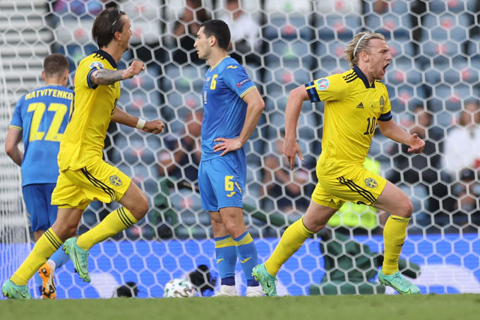 Kết quả Thụy Điển 1-2 Ukraine: Chiến thắng siêu kịch tính - Ảnh 2.