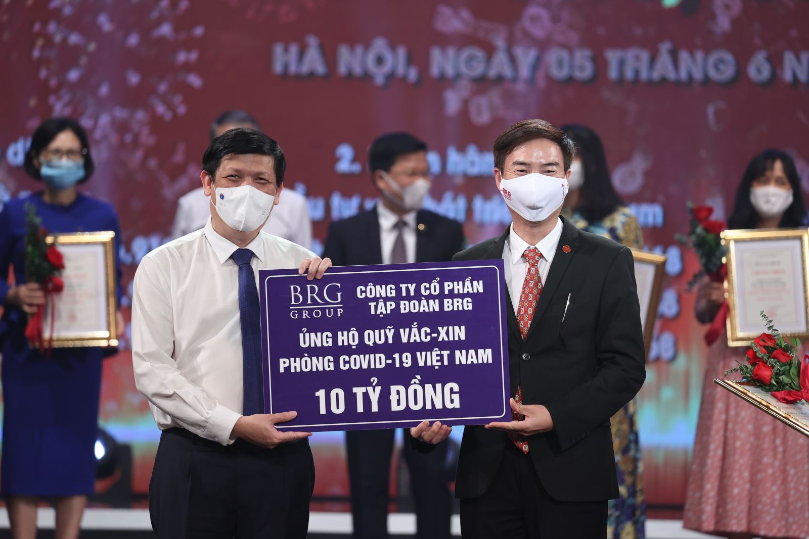 Thủ tướng Chính phủ Phạm Minh Chính dự Lễ ra mắt Quỹ vaccine phòng COVID-19 - Ảnh 12.