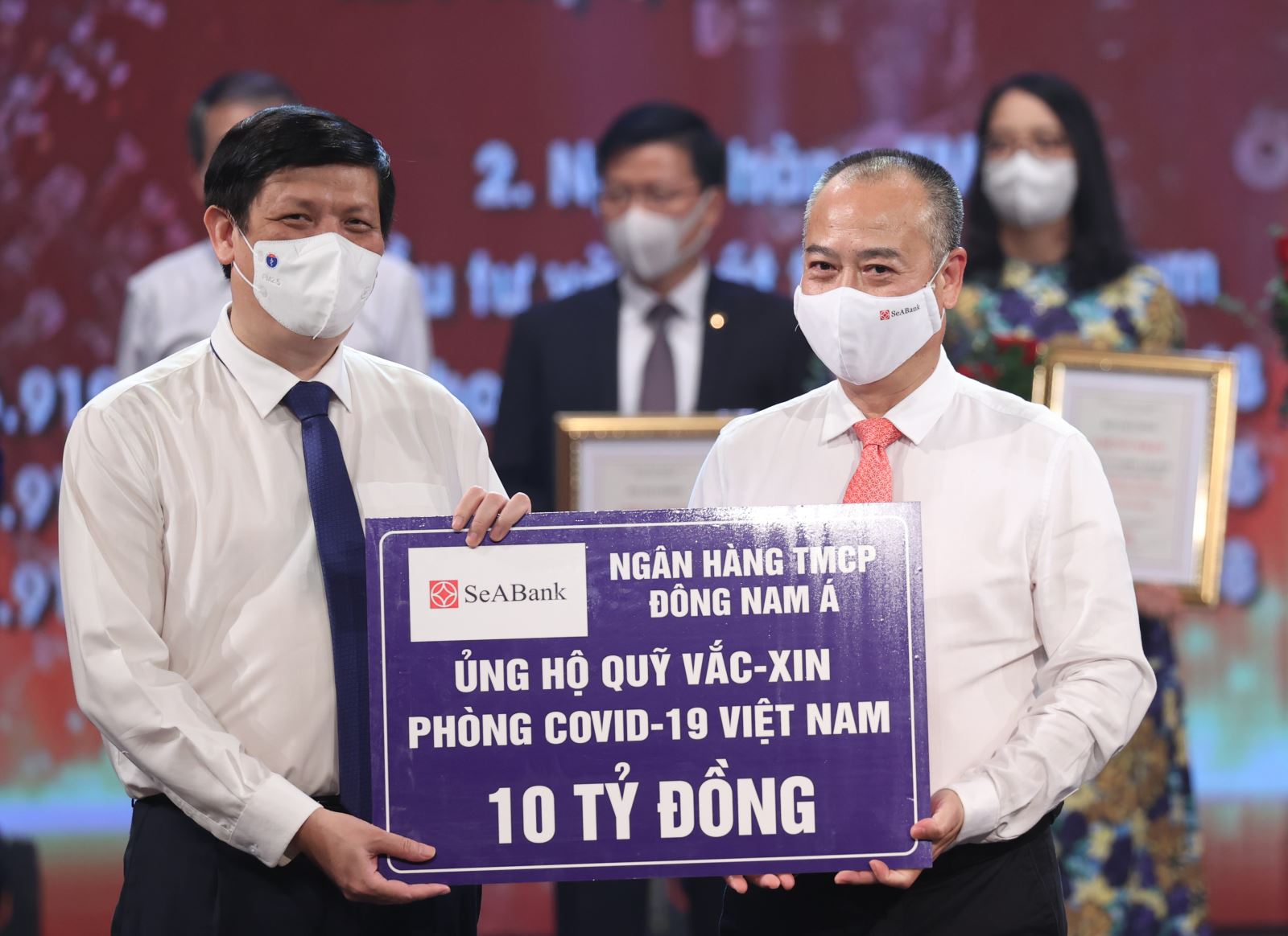 Thủ tướng Chính phủ Phạm Minh Chính dự Lễ ra mắt Quỹ vaccine phòng COVID-19 - Ảnh 13.