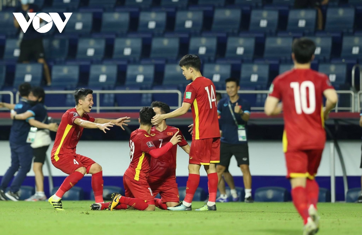 'Đè bẹp' Indonesia 4-0, ĐT Việt Nam ca khúc khải hoàn đầu tiên trên đất UAE - Ảnh 7.