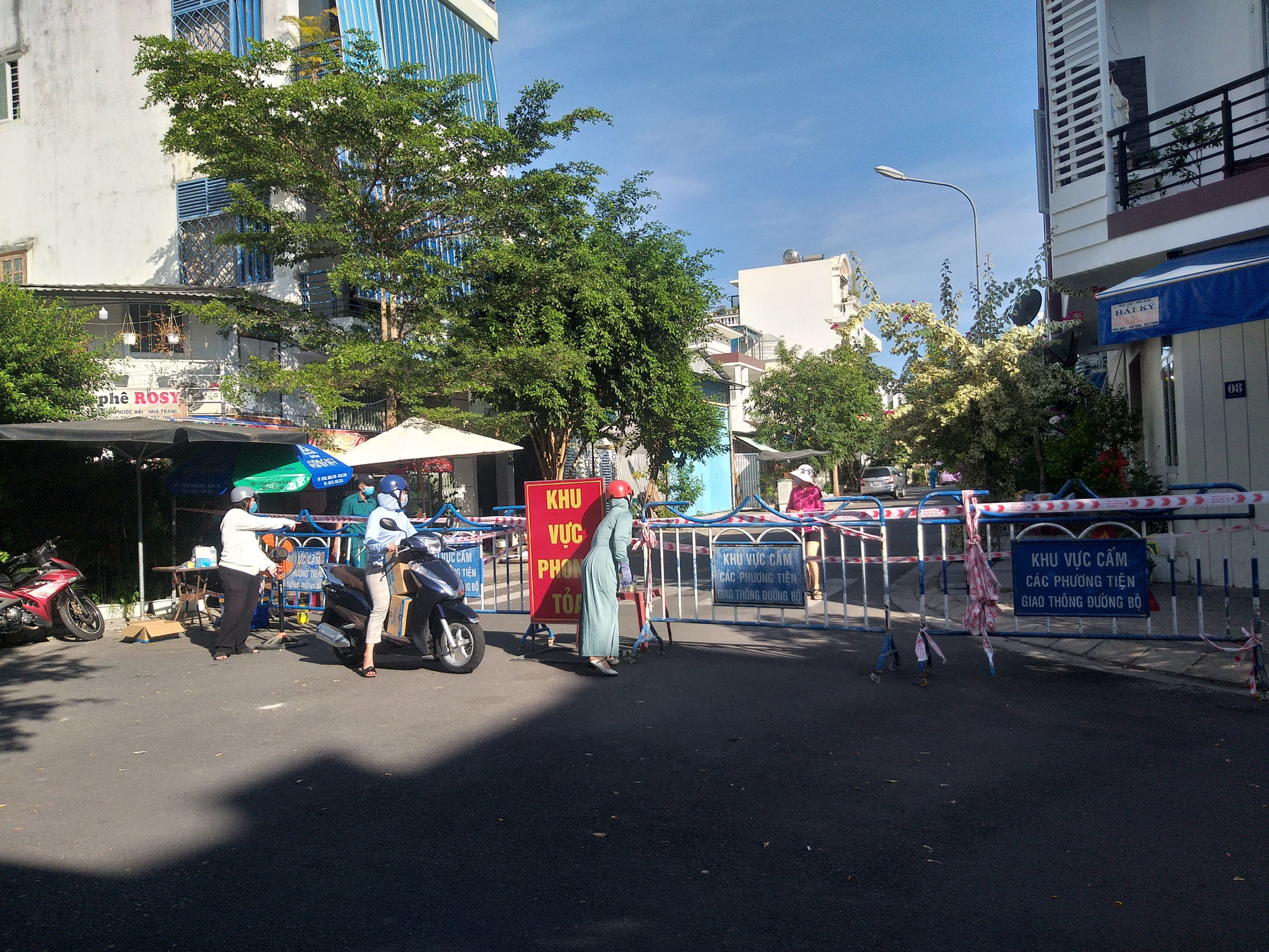 Thêm một khu dân cư bị phong tỏa tại thành phố Nha Trang.jpg