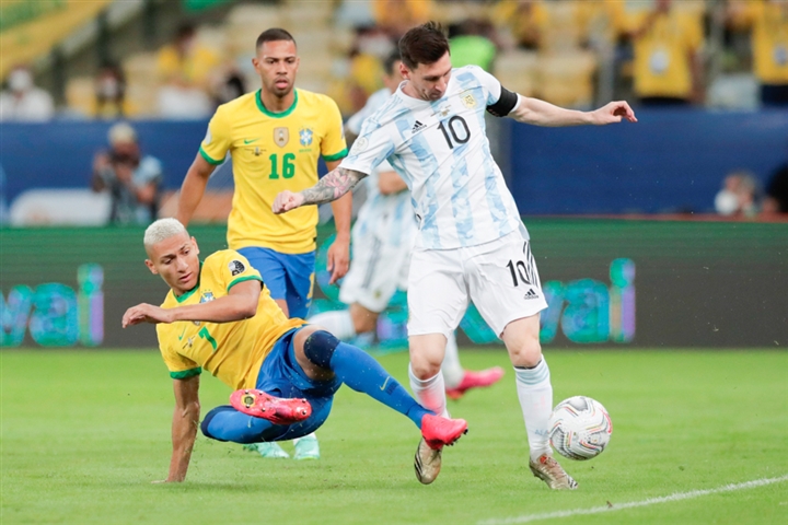 Đánh bại Brazil, Messi cùng Argentina giải cơn khát vô địch Copa America - Ảnh 1.