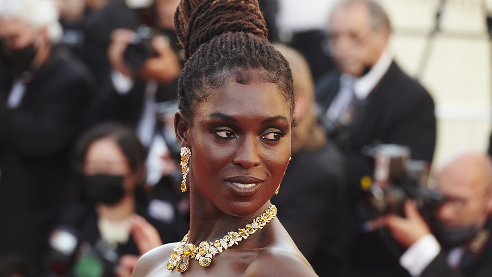 Nữ diễn viên bị trộm trang sức nghìn USD ở Cannes - Ảnh 1.