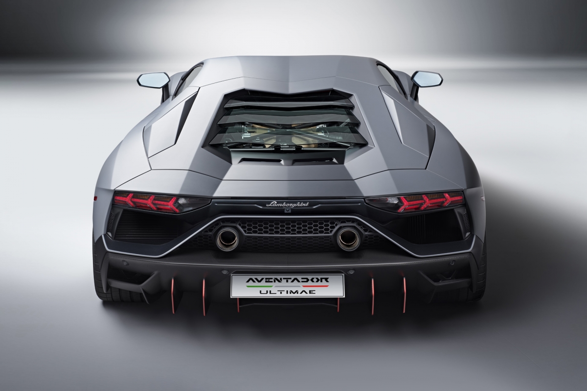 Lamborghini ra mắt Aventador LP780-4 &quot;Ultimae&quot; - Ảnh 5.