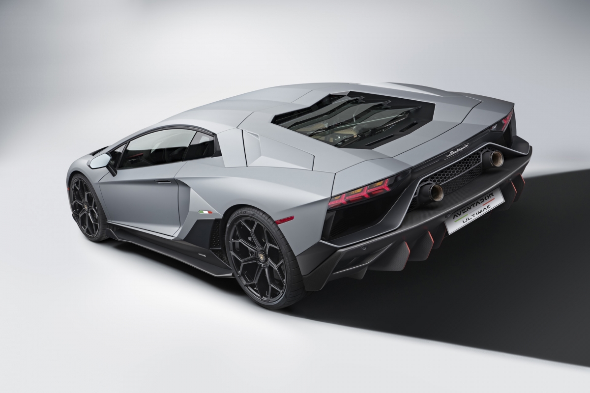 Lamborghini ra mắt Aventador LP780-4 &quot;Ultimae&quot; - Ảnh 2.