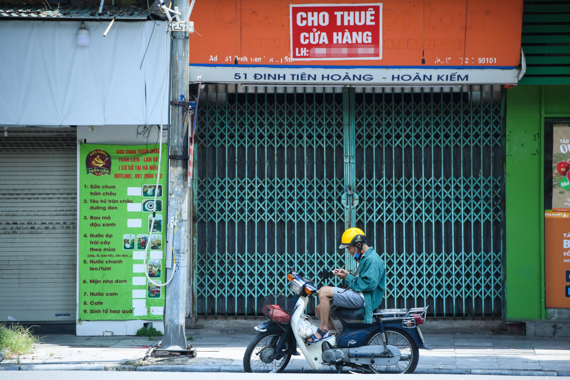 Hàng loạt nhà phố cổ Hà Nội treo biển cho thuê, bán nhà - Ảnh 9.