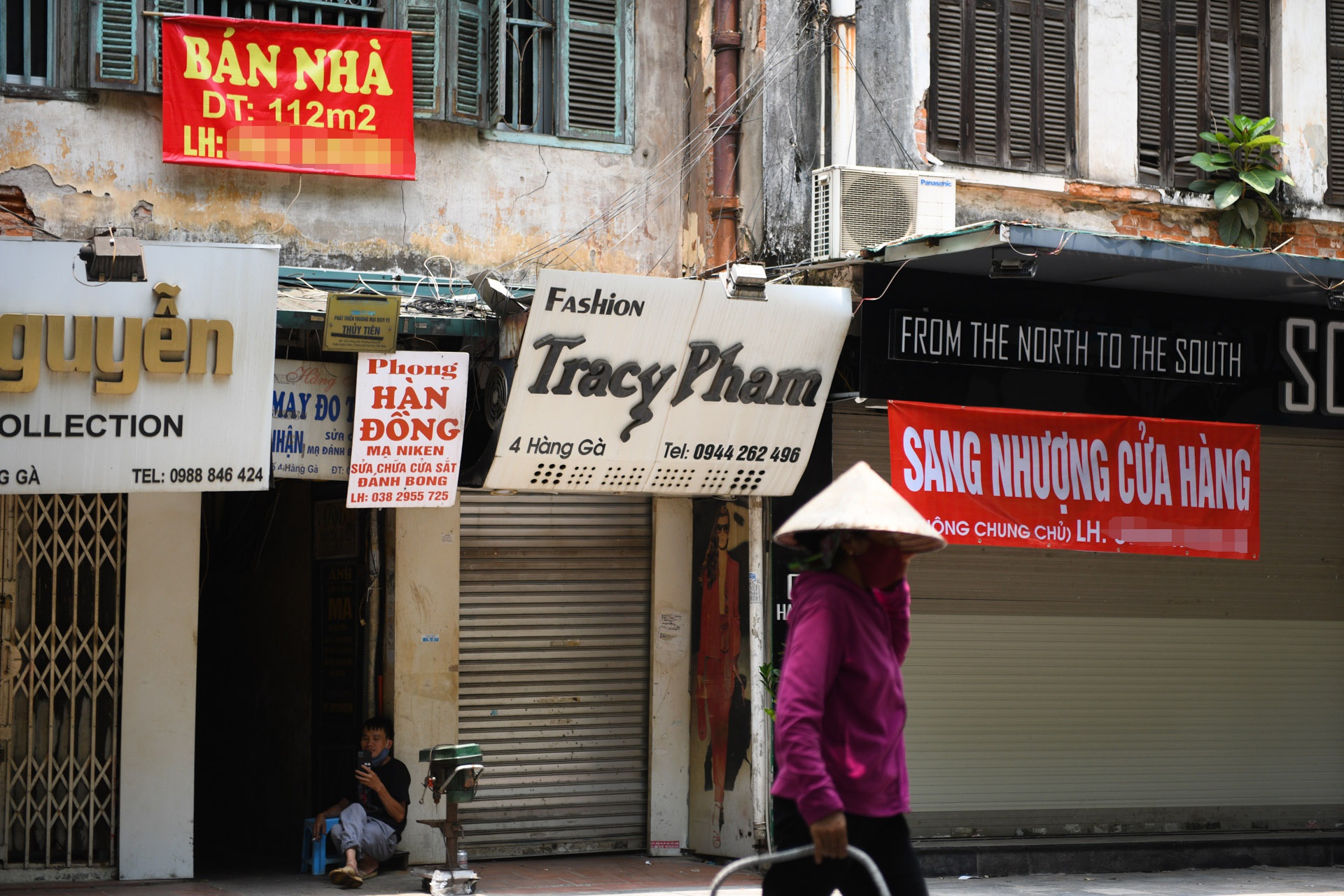 Hàng loạt nhà phố cổ Hà Nội treo biển cho thuê, bán nhà - Ảnh 6.