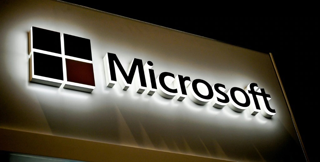 Australia cáo buộc Trung Quốc khai thác lỗ hổng bảo mật của một ứng dụng của Microsoft để xâm nhập mạng máy tính toàn cầu. Ảnh The Australian.jpg