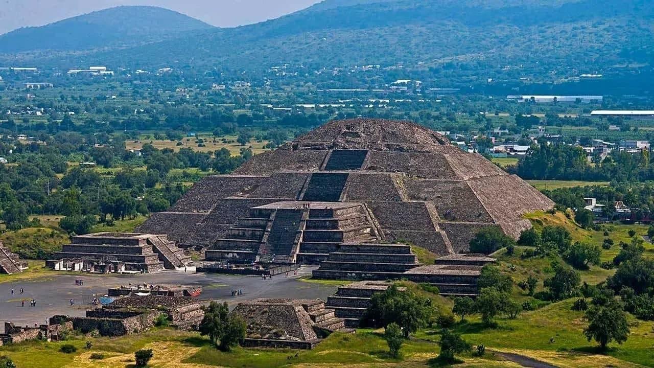 8 công trình kiến trúc kim tự tháp độc đáo - Ảnh 8.