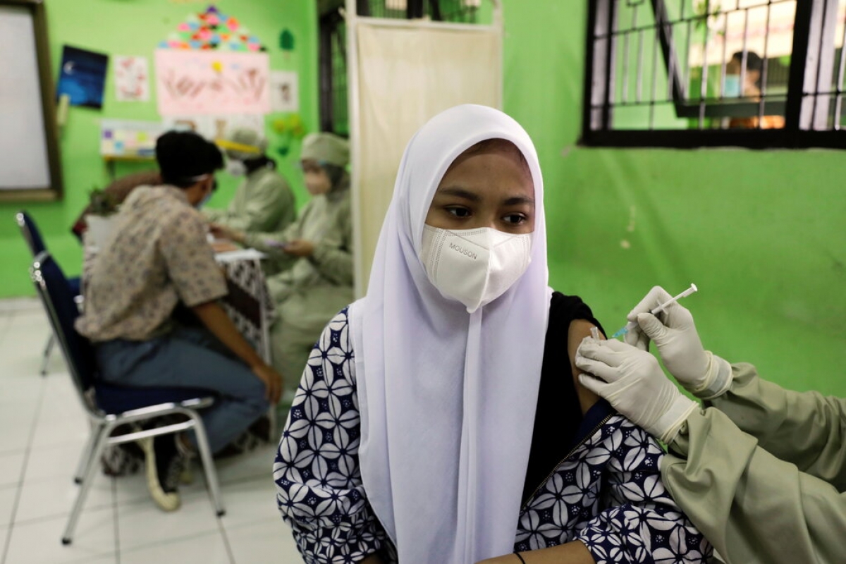 Báo động tình trạng trẻ em tử vong do Covid-19 cao bất thường tại Indonesia - Ảnh 2.