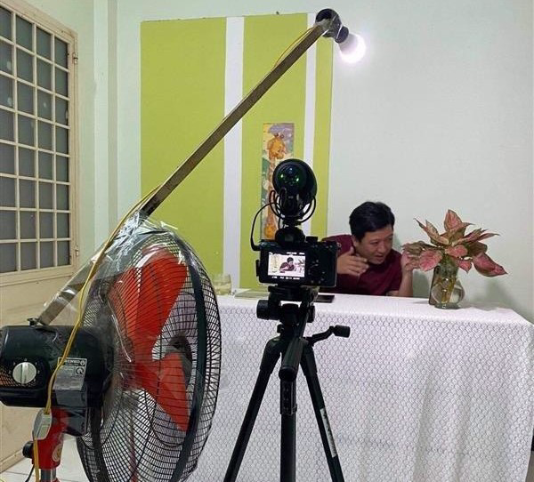 Nghệ sĩ Việt quay game show tại nhà - Ảnh 2.