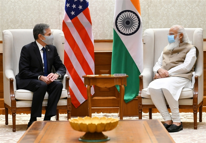 Sang Ấn Độ, Ngoại trưởng Mỹ tặng quà trị giá 25 triệu USD - Ảnh 1.